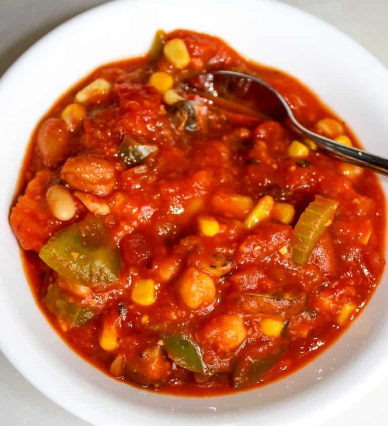 As fall weather creeps in I will turn to some quick skillet recipes like this easy Vegetarian Chili.