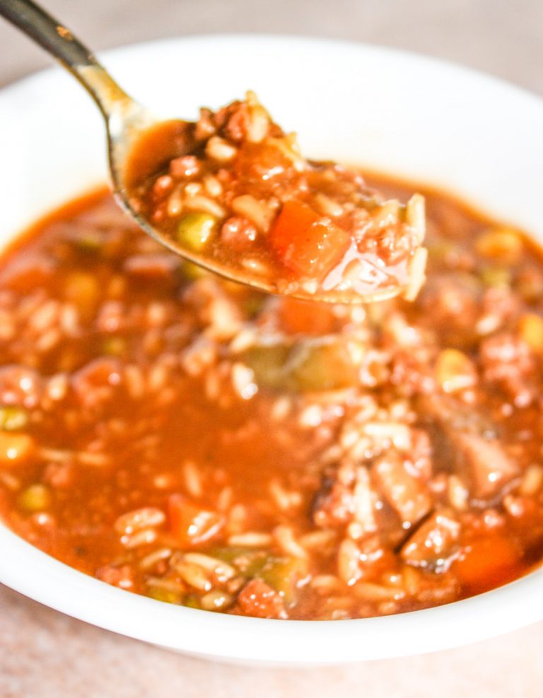 After working all day it is nice to come home and make an easy one pot meal that is hearty and flavourful.  This Instant Pot Ground Beef with Rice and Vegetables is a great comfort food for these cooler days.
