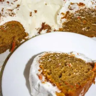 The flavours of fall suit both pumpkin cake and carrot cake so I decided to combine them and the result was this delicious gluten free Pumpkin Carrot Cake!
