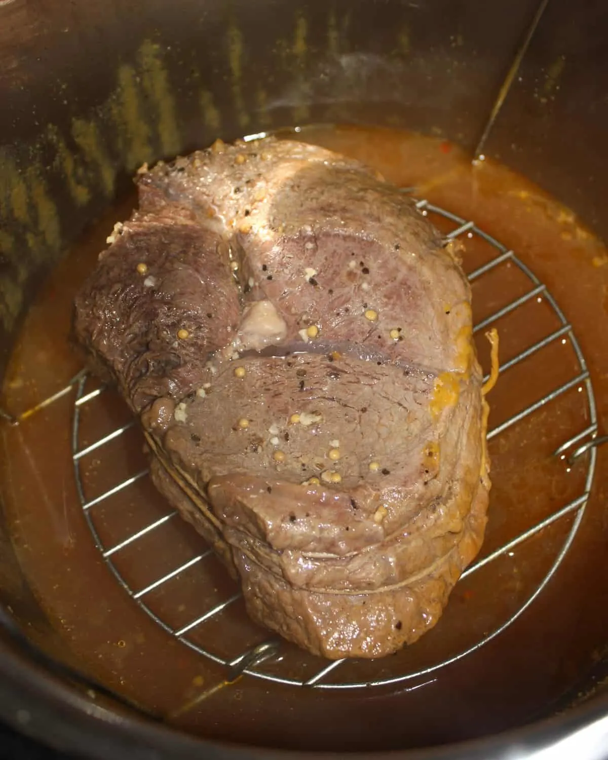 Sunday dinners can be made any day of the week when you have an Instant Pot.  Try out this Instant Pot Sirloin Roast with Mashed Potatoes and people will think you have been cooking for hours!