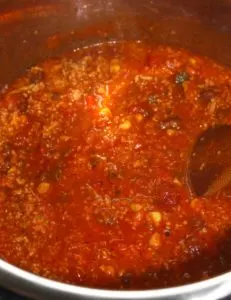 Instant Pot South-West Style Turkey with Quinoa is a quick one pot dinner recipe to warm you up this fall and winter. It is loaded with flavour and can be served with a variety of toppings.