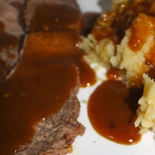 Sunday dinners can be made any day of the week when you have an Instant Pot.  Try out this Instant Pot Sirloin Roast with Mashed Potatoes and people will think you have been cooking for hours!