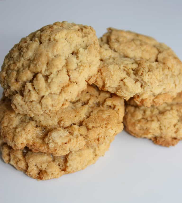 Oatmeal cookies like Grandma used to make. These gluten free cookies use old fashioned oats and a hint of cinnamon to create a chewy, flavourful snack.