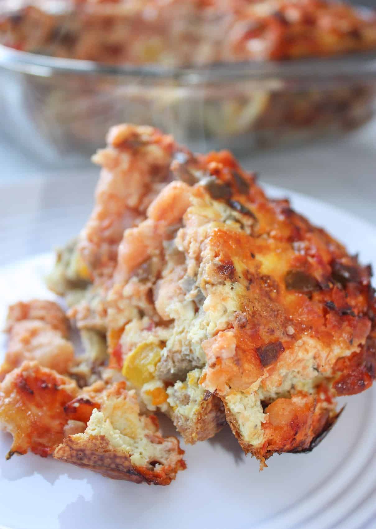 Loaded Breakfast Casserole is a hearty breakfast or brunch option that is loaded with flavour and goodness.  Serve it paired with a fruit salad for a complete meal.