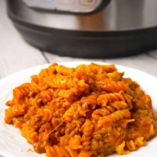 cropped-instantpotcheesysloppyjoepasta-9-of-12-min.jpg
