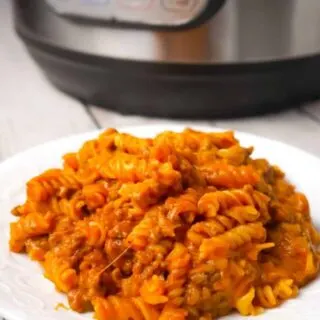 cropped-instantpotcheesysloppyjoepasta-9-of-12-min.jpg