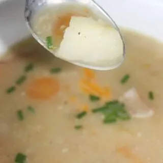 Instant Pot Loaded Potato Soup is a hearty, creamy soup recipe loaded with a variety vegetables. This pressure cooker soup will warm your belly on a cool day.