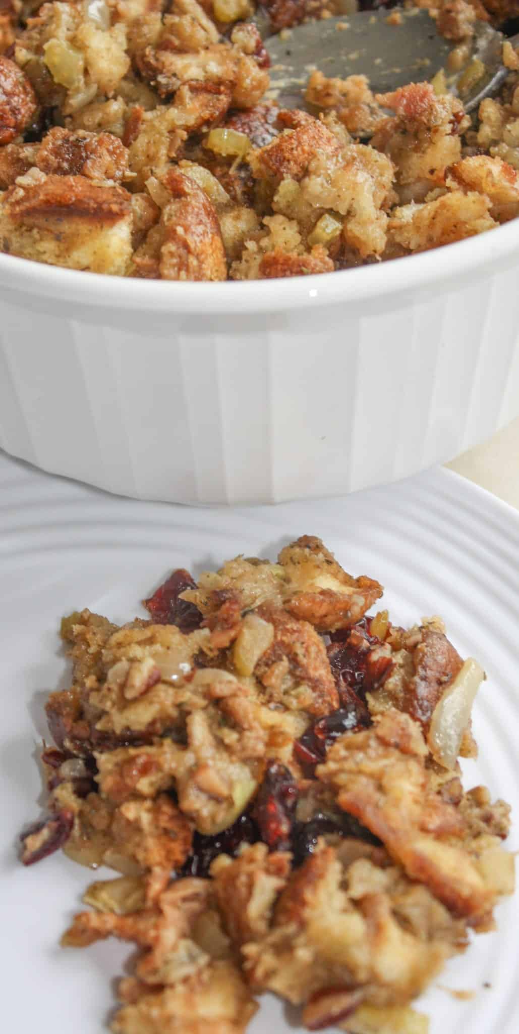 Instant Pot Festive Stuffing is a twist on my traditional stuffing.  This gluten free stuffing has the added flavours of dried cranberries, bacon and pecans.