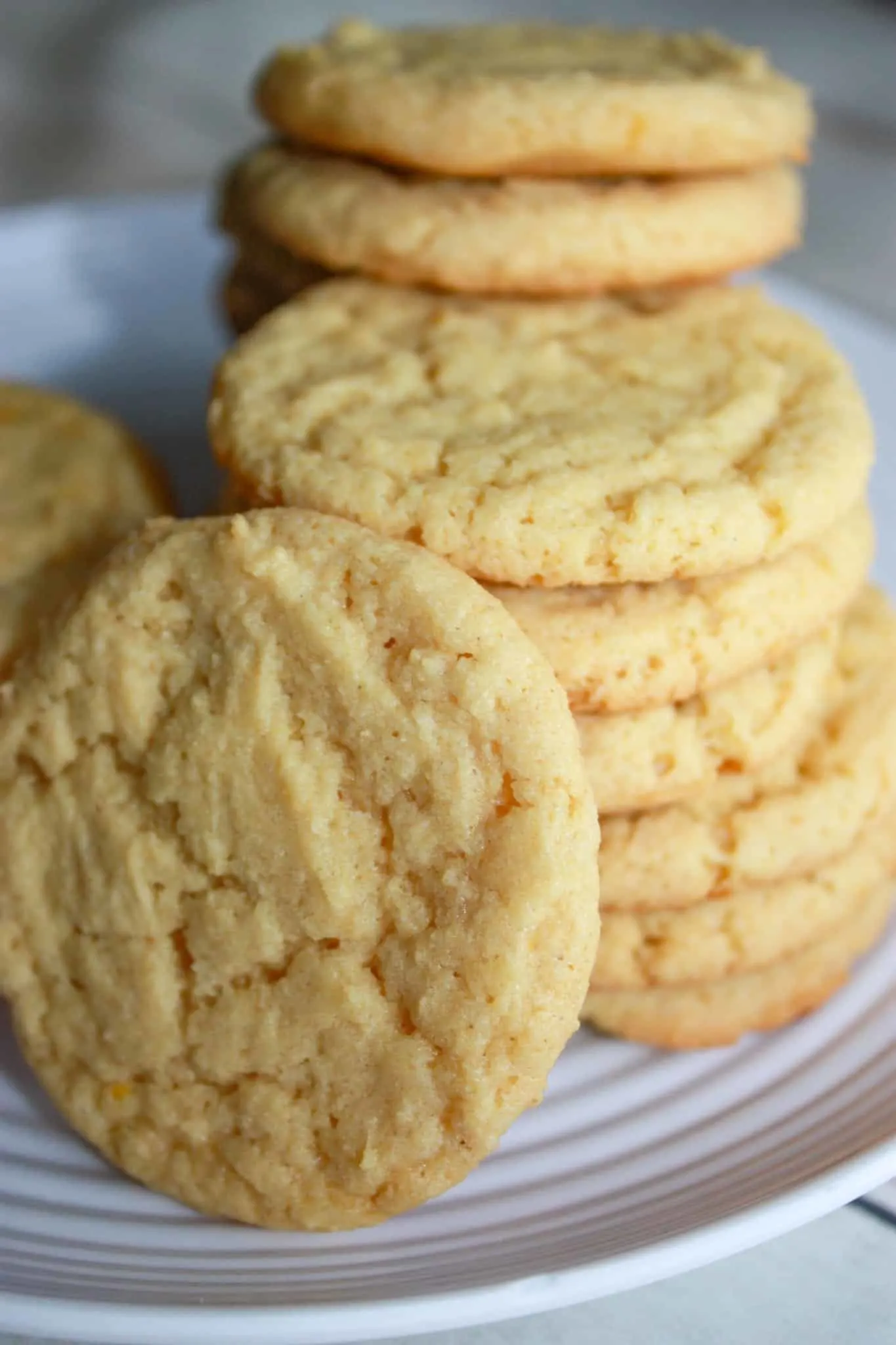 As the weather warms up I begin to crave the light taste of citrus flavours.  These Gluten Free Lemon Cookies satisfy this craving by providing a burst of lemon in every chewy bite.