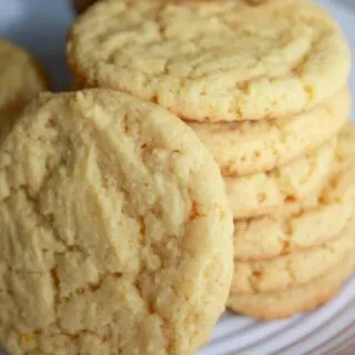As the weather warms up I begin to crave the light taste of citrus flavours.  These Gluten Free Lemon Cookies satisfy this craving by providing a burst of lemon in every chewy bite.
