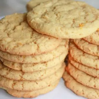 As the weather warms up I begin to crave the light taste of citrus flavours.  These Gluten Free Lemon Cookies satisfy this craving by providing a burst of lemon in every chewy bite.