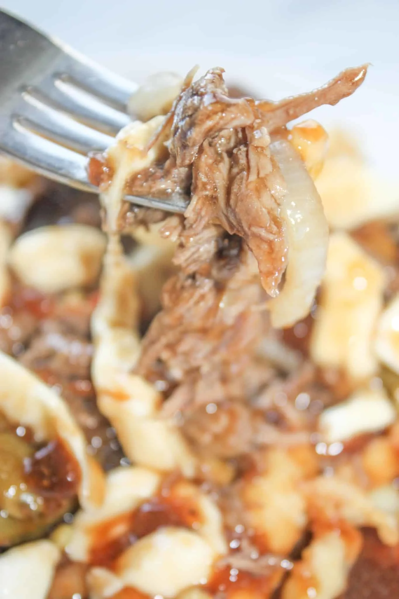 Roast Beef Dinner Poutine is a very tasty way to use up leftover roast beef from that big Sunday dinner.  Make sure to use gluten free gravy packets and you are good to go!