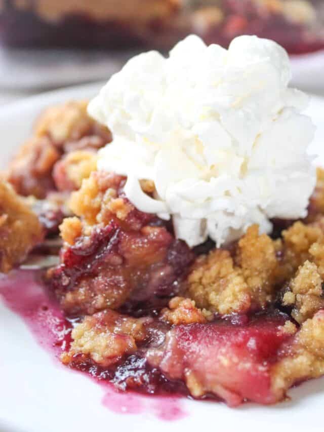 Every summer I eagerly await the arrival of fresh blueberries!  No one else in my family feels the same way about them as I do so I have to mix them with another fruit.  Gluten Free Blueberry Apple Crumble is a delcious blend of these two fruits.