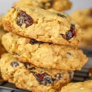 Flavours of Fall Cookies are loaded with seasonal ingredients.  This gluten free cookie recipe is bursting with the tastes of pumpkin, cranberries, oatmeal and spices that bring to mind cooler weather days!