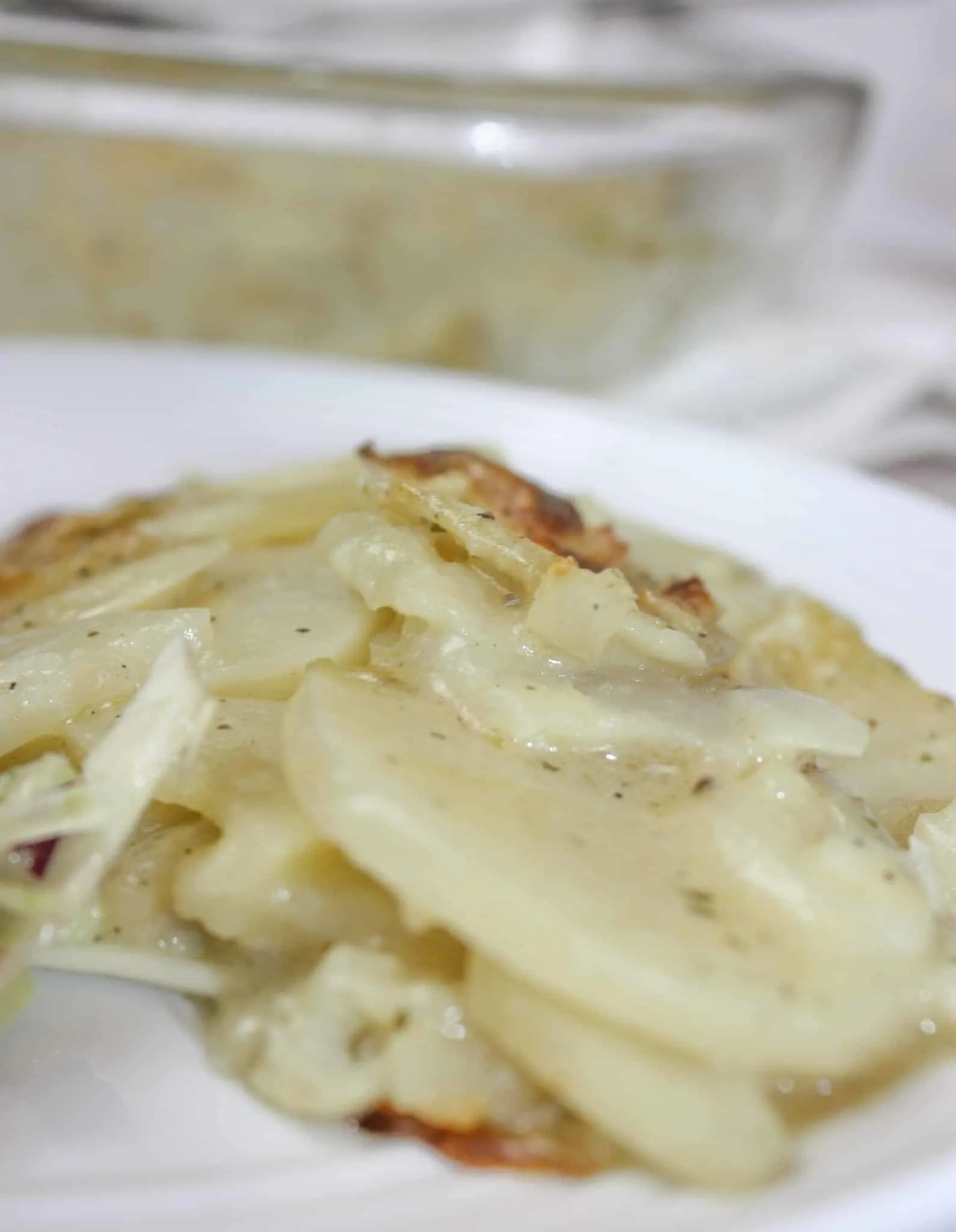 Scalloped Potatoes are a great comfort side dish.  I have been missing them since having to avoid gluten and dairy. This variation made with almond milk and Bob's Red Mill Gluten Free All Purpose Flour really hit the spot!
