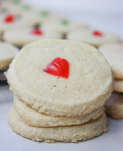 These are the traditional Shortbread Cookies that I grew up with.  Since my Mother passed away ten years ago I have done without this Holiday Tradition.  But thanks to Bob's Red Mill 1 to 1 Gluten Free Baking Flour I can enjoy them once again!