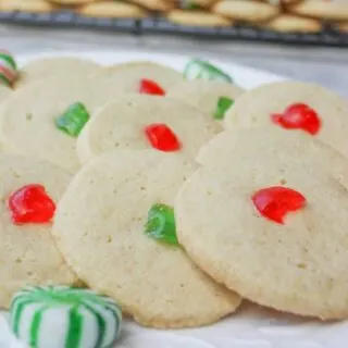 These are the traditional Shortbread Cookies that I grew up with.  Since my Mother passed away ten years ago I have done without this Holiday Tradition.  But thanks to Bob's Red Mill 1 to 1 Gluten Free Baking Flour I can enjoy them once again!