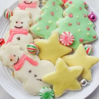 Here are the best Gluten Free Sugar Cookies I have ever made!  They will be my new go to recipe, whether I decorate them for each holiday or leave them plain for dunking!