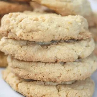 Peanut Butter Cookies 1 to 1 Flour is an easy gluten free cookie recipe. &nbsp;These cookies are the perfect dessert for peanut butter lovers because they incorporate natual peanut butter to get that true peanut taste!