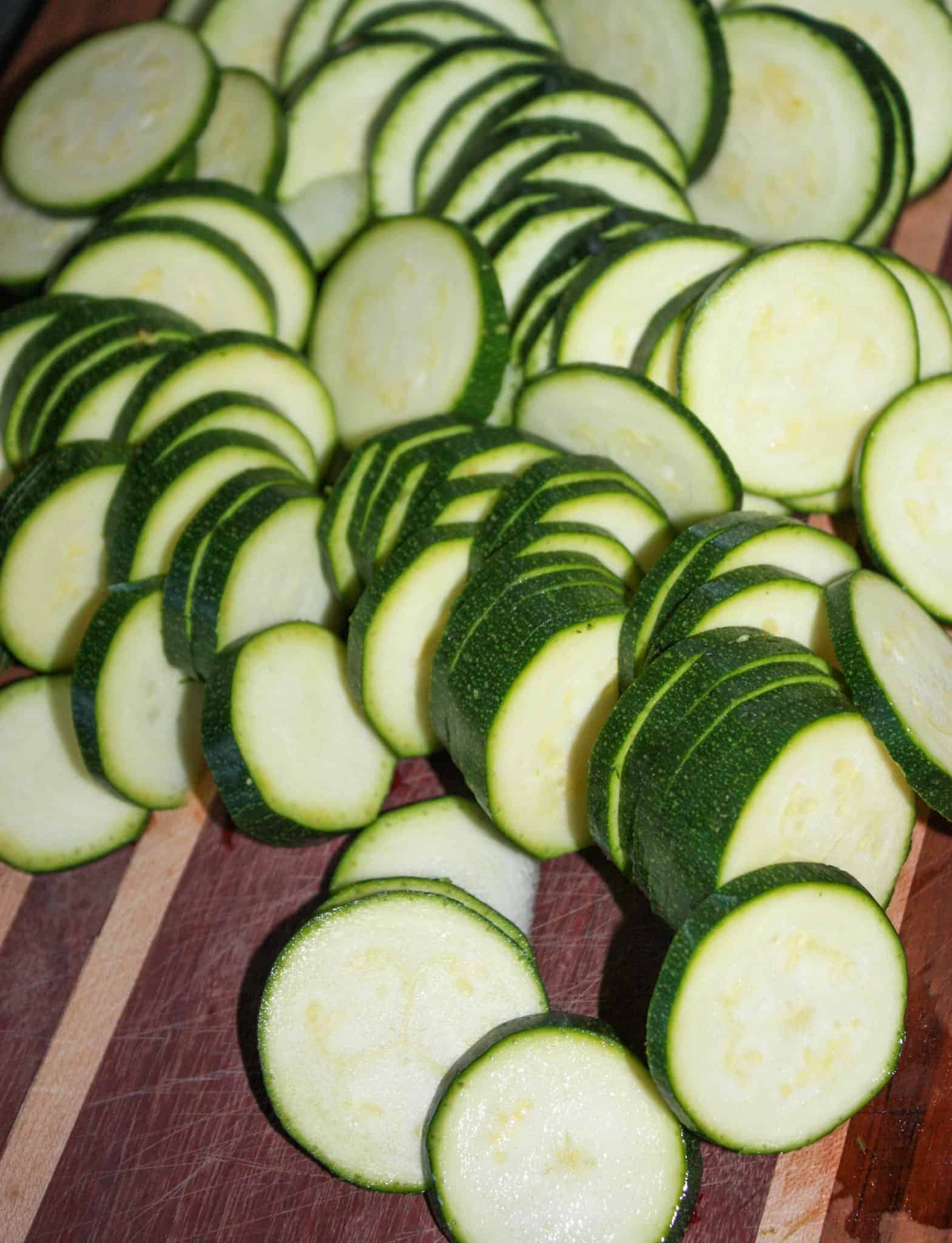 The sliced zucchini.