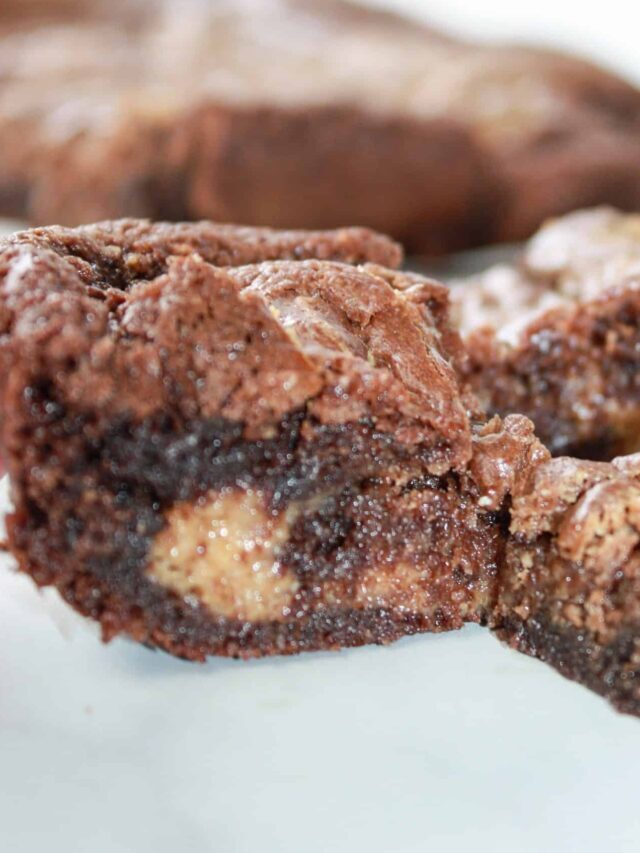 How to Make Peanut Butter Brownies with Almond Flour