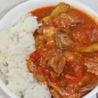 Instant Pot Zucchini & Beef with Rice is the perfect one pot meal as the cooler weather starts to arrive.  This gluten free dinner is a great way to incorporate zucchini which are so abundant at this time of year.