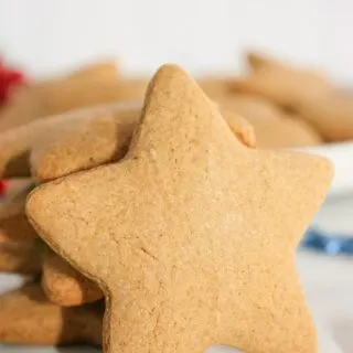 'Tis the season for gingerbread and this Gluten Free Gingerbread recipe does not disappoint.  