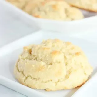 Looking for a quick gluten free biscuit recipe?  These Almond Flour Biscuits are the perfect choice.  This easy bread recipe makes a nice fluffy biscuit.
