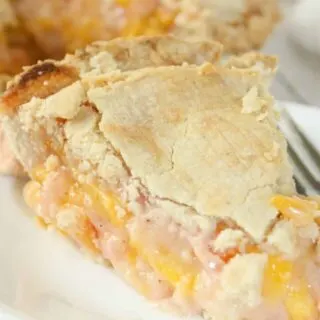 As summer progresses we enjoy the arrival of another seasonal fruit. &nbsp;Peaches are a tasty treat on their own but are delectable when served up in a pie!
