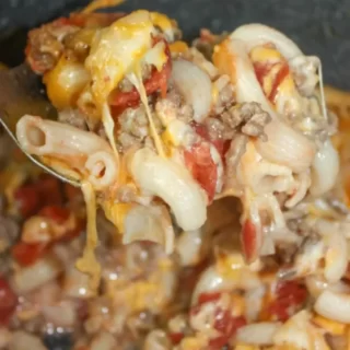 Completed-Baked-Macaroni-and-Cheese-12-min.jpg (1)