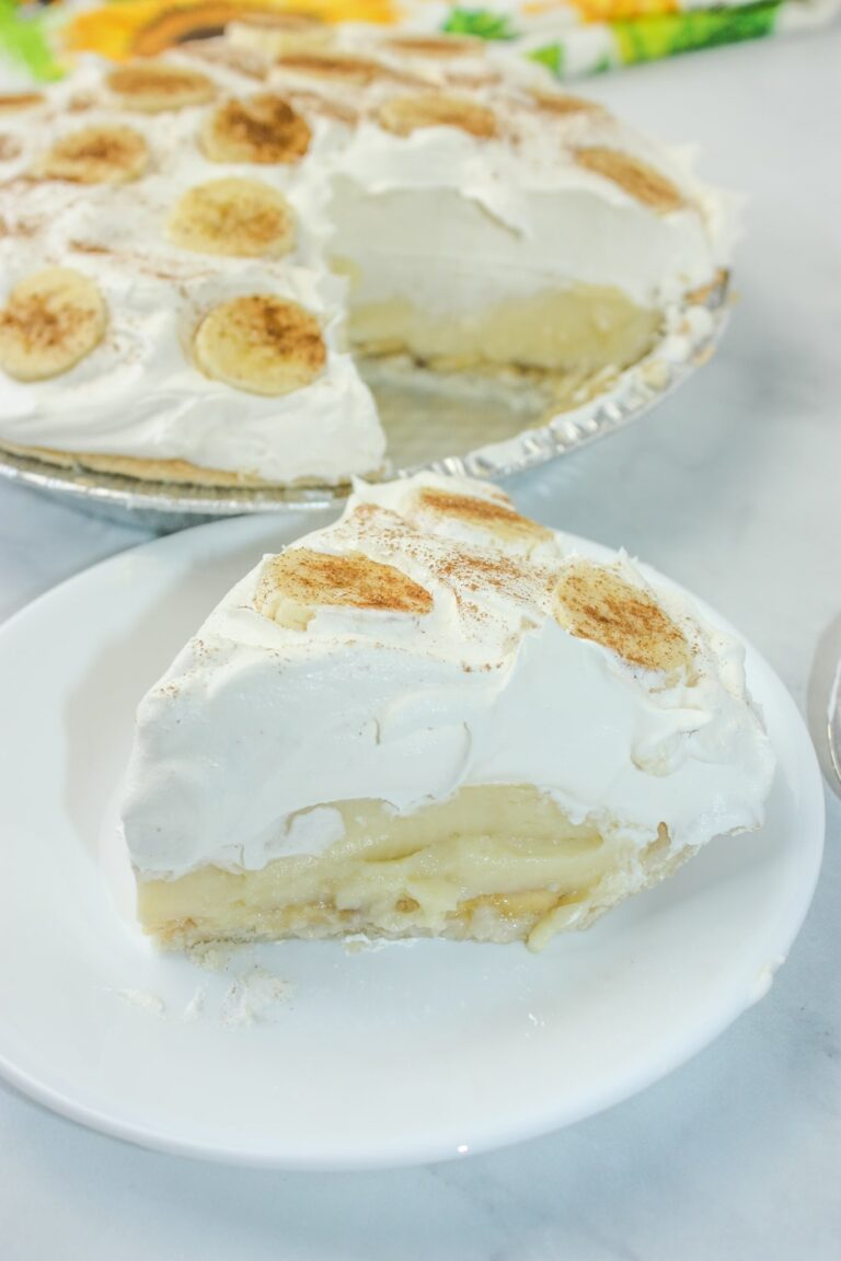 This Gluten Free Banana Cream Pie was a delicious treat for me, as well as for those without any intolerances.  Layers of banana, custard filling and Cool Whip topping, contribute to the creaminess of this dessert. 