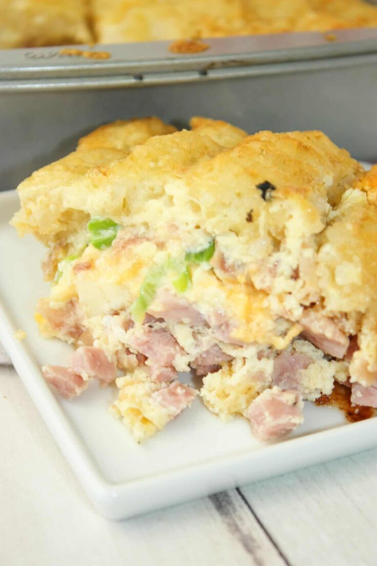 Gluten Free Tater Tot Breakfast Casserole is an easy recipe that is loaded with crunchy Tater Tots and cooked ham.  Eggs mixed with seasonings provide the perfect complement to the Tater Tots in this casserole.