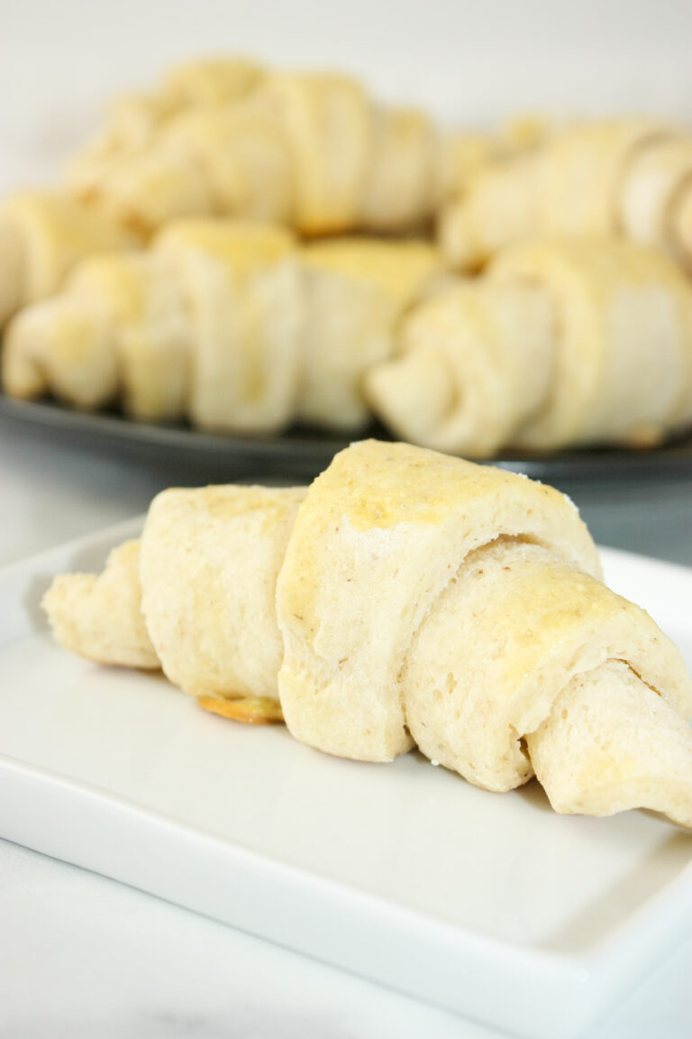 Caputo Crescent Rolls are soft, rolls with a light and flaky texture. Shaped like small crescents or curved moons, they are golden brown on the outside and tender on the inside.