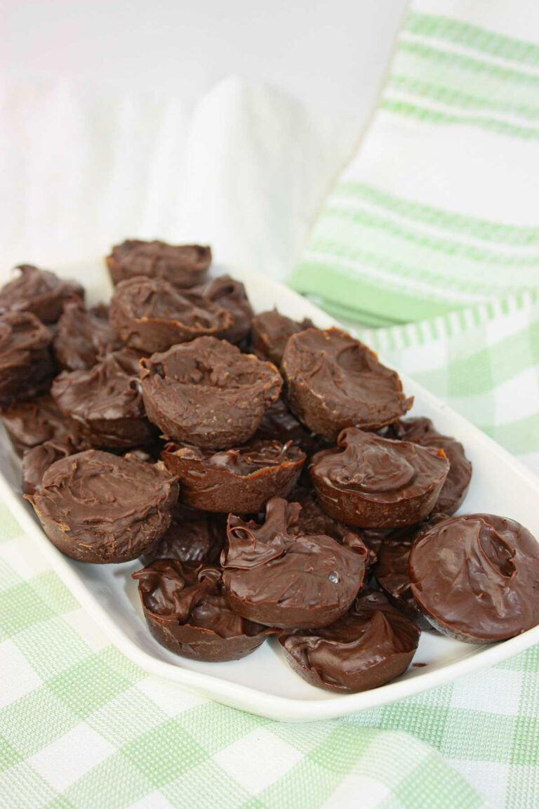 Microwave Dark Chocolate Fudge is a rich, velvety treat made with minimal effort and maximum indulgence.