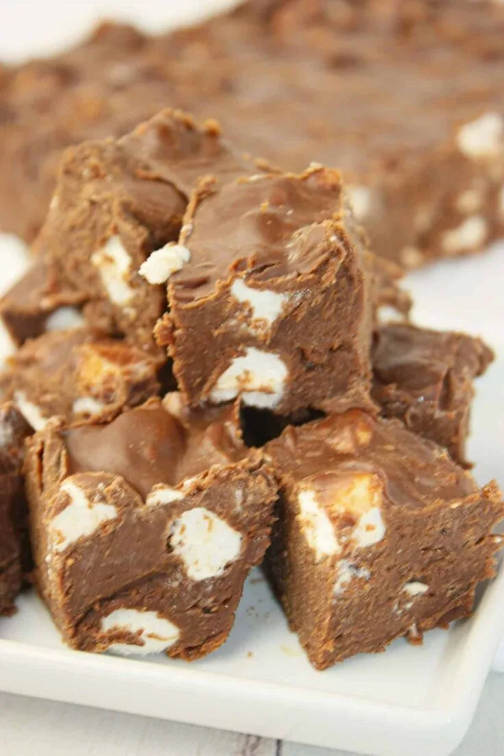 Microwave Chocolate Marshmallow Fudge&nbsp;is a rich, velvety treat that comes together quickly using just a few ingredients and a microwave.