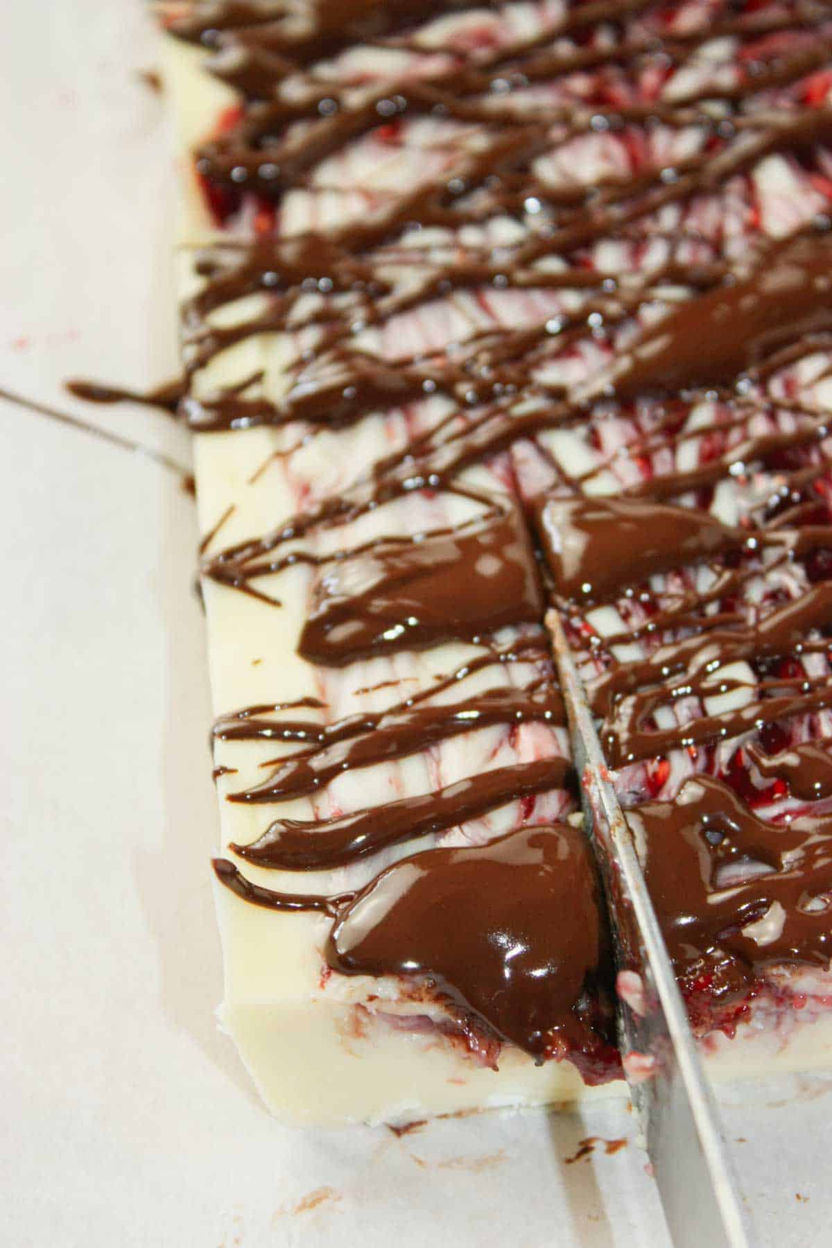 Microwave Raspberry Fudge is a creamy, dreamy treat that’s as easy as it is indulgent. Made with smooth white chocolate and sweetened condensed milk, it melts into a rich, velvety base in just minutes.