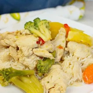 This orange chicken stir fry sparkles with fresh citrus flavour thanks to real orange juice.