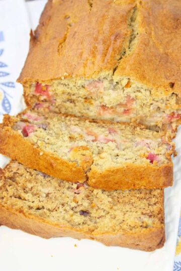 Rhubarb Banana Bread is the perfect way to enjoy two classic flavours in one delicious homemade loaf.